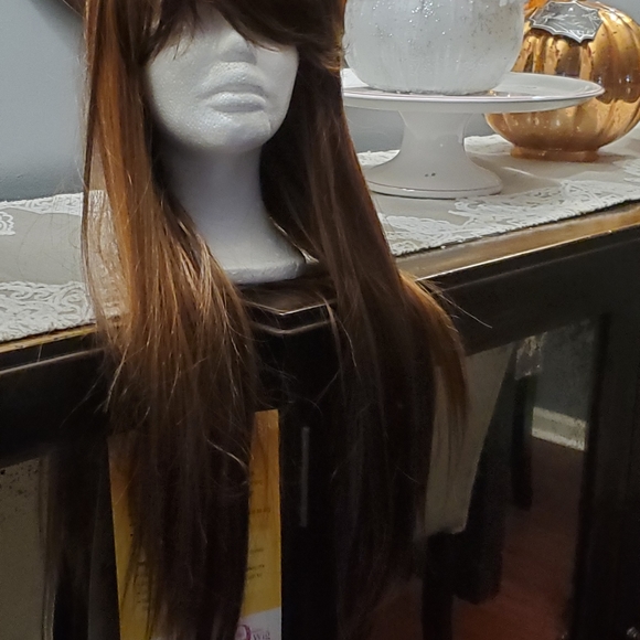 Stunning WIG (SOLD) - Picture 7 of 7